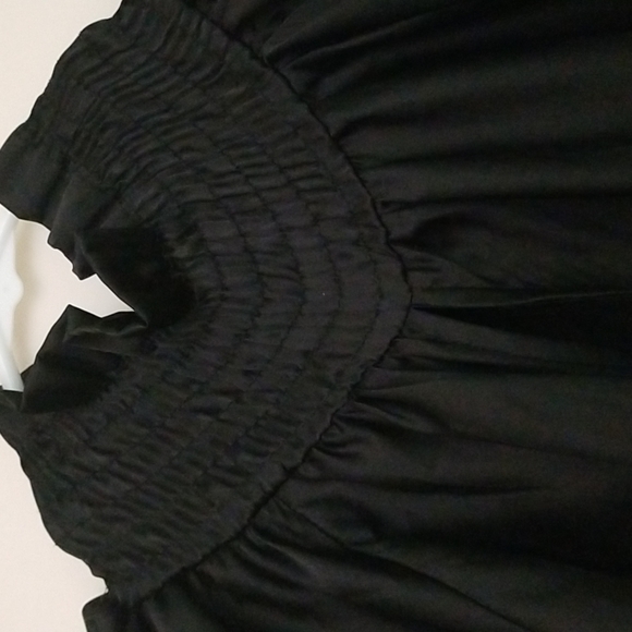 Silky black blouse - Picture 2 of 4